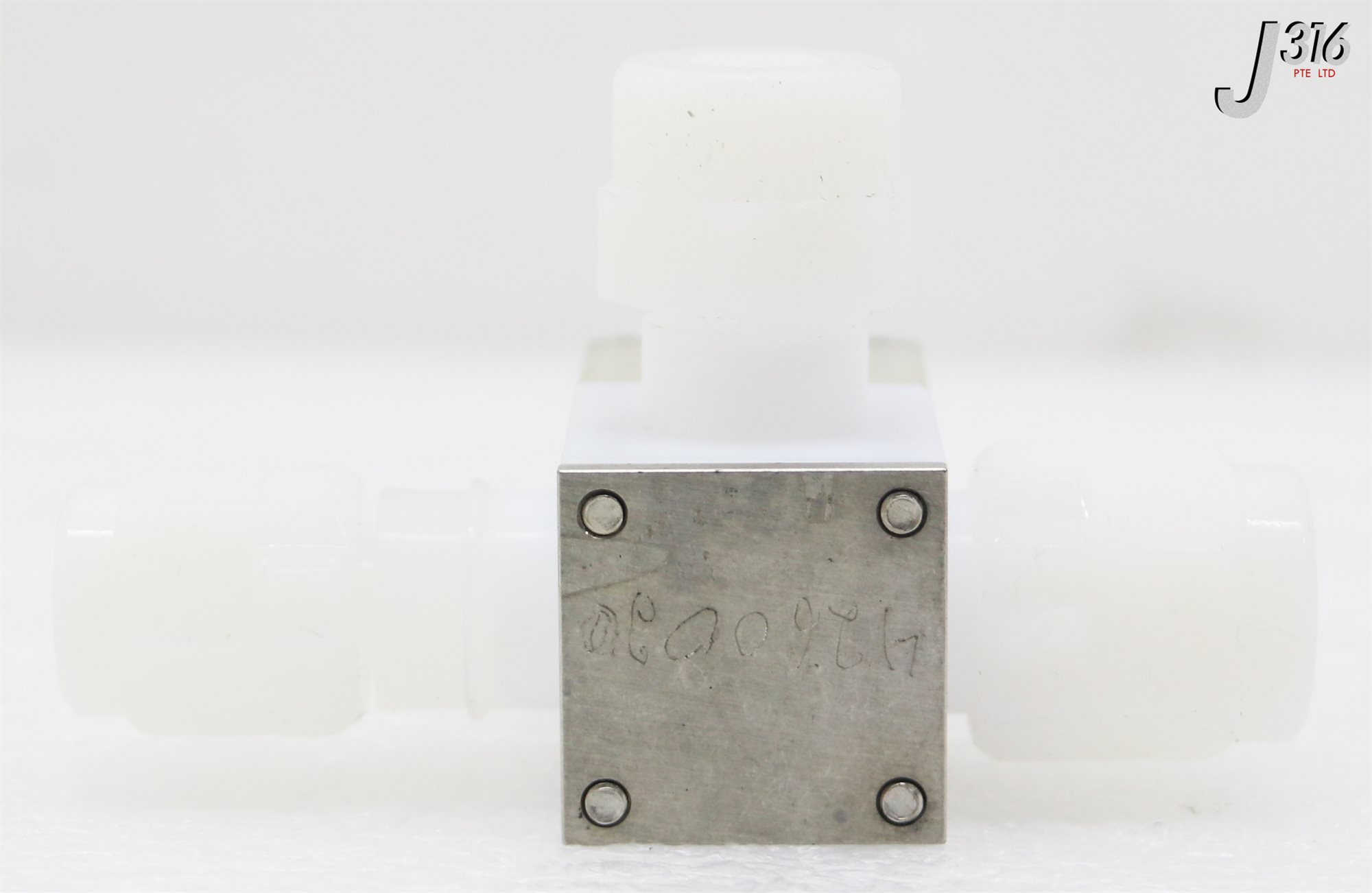 シルバーアクセサリー 39449 FURON 3-WAY HIGH PURITY VALVE, 1-4IN FLARE T2 1102436 | eBay